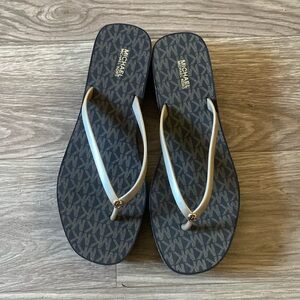 Michael Kors Jinx Flip FLOP-Brown/Rose Gold